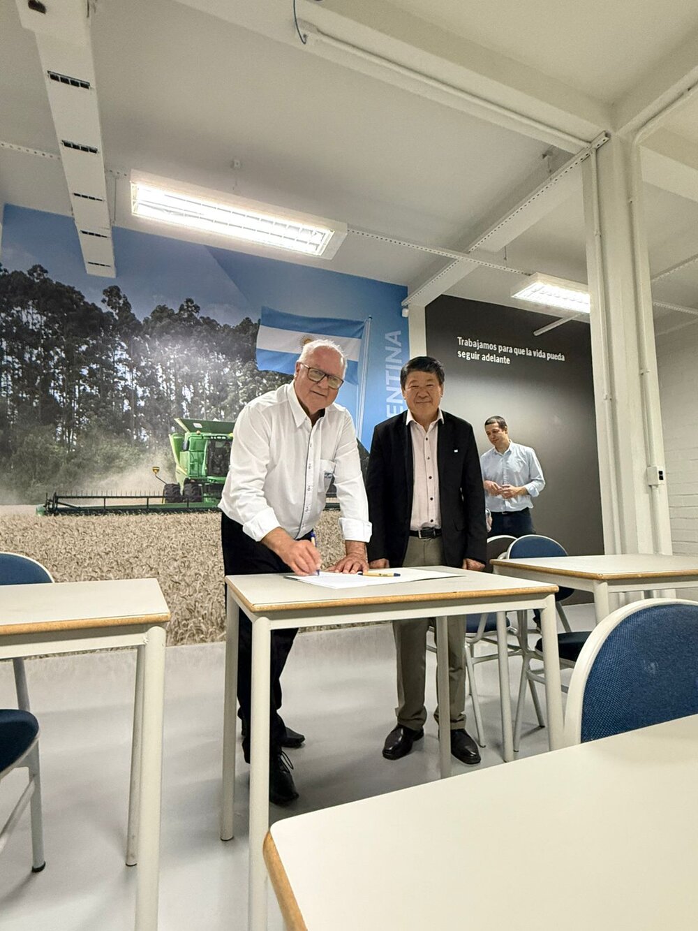 WhatsApp Image 2025-09-11 at 15.59.57 (2).jpeg