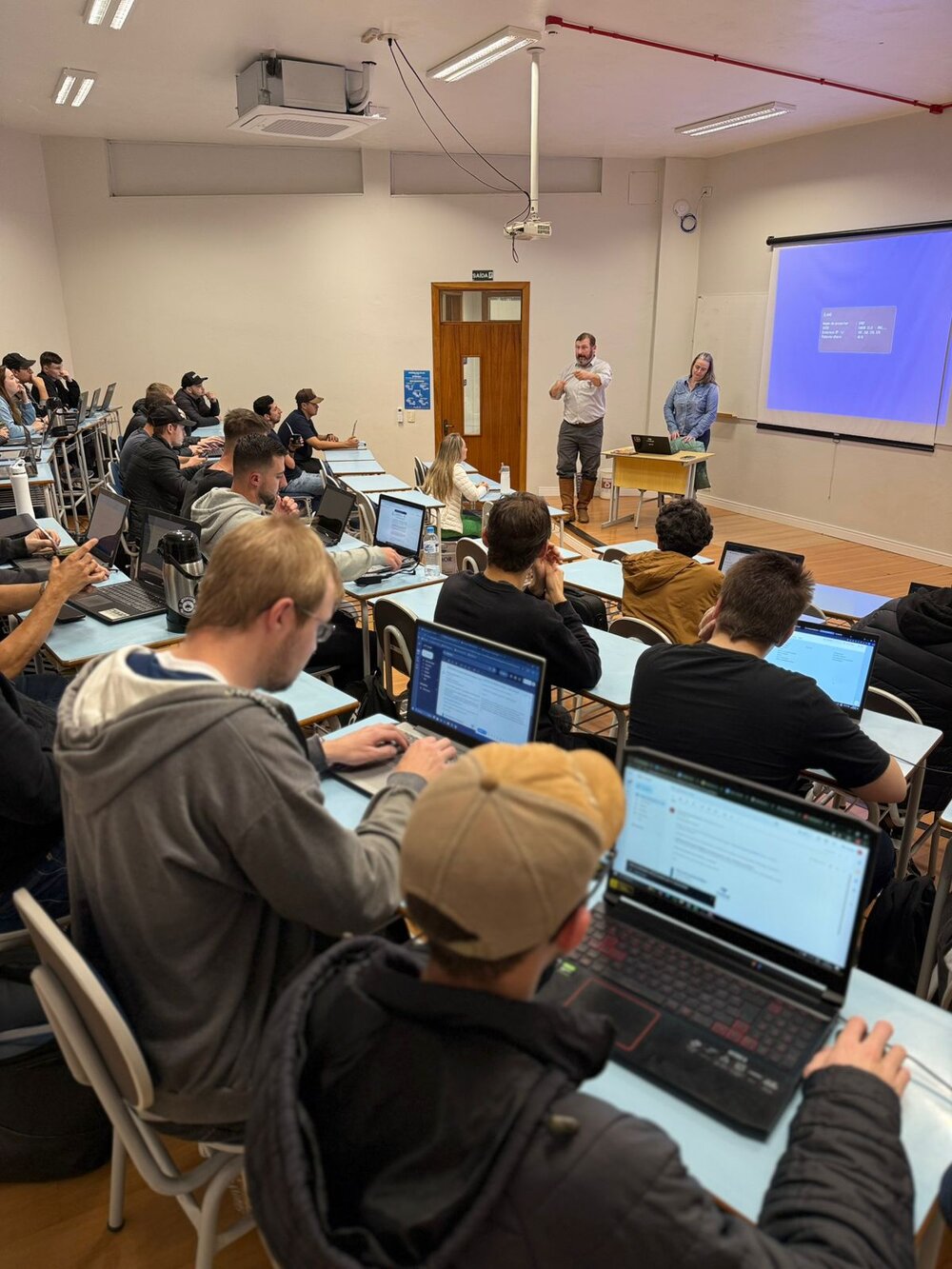 WhatsApp Image 2025-09-18 at 15.09.16 (1).jpeg