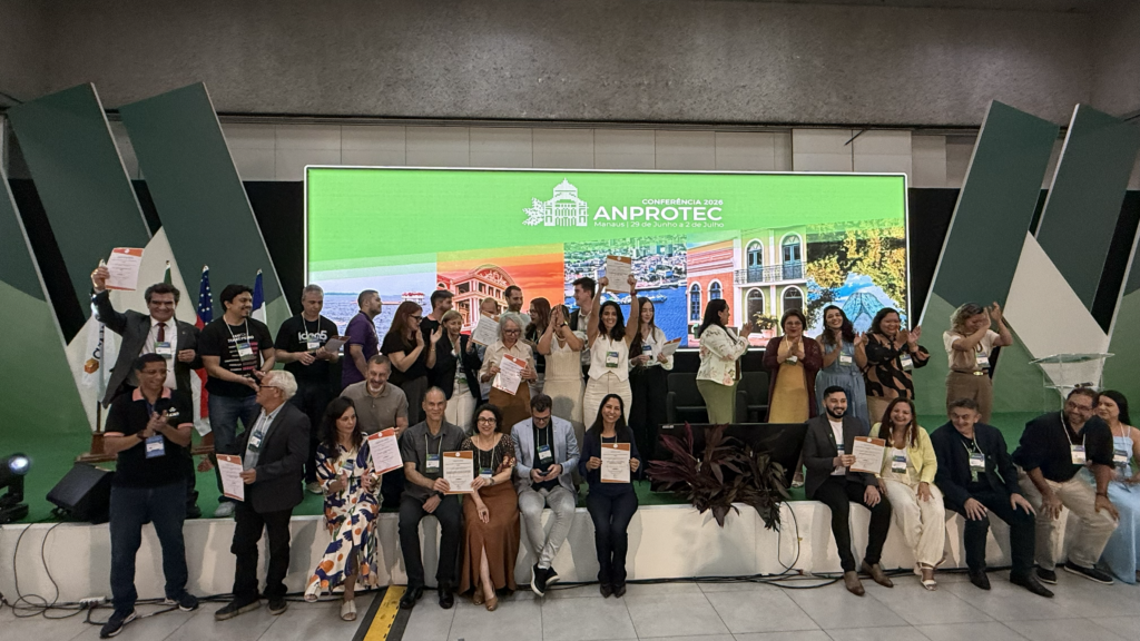 Representantes dos ambientes celebram certificacao Cerne 2pnd 1024x576